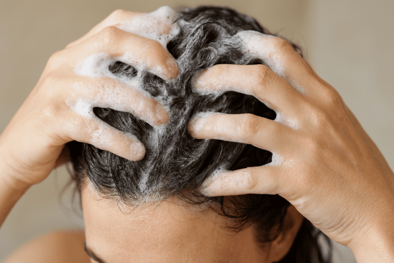 Melhores Shampoos para Cabelo Oleoso que Realmente Funcionam